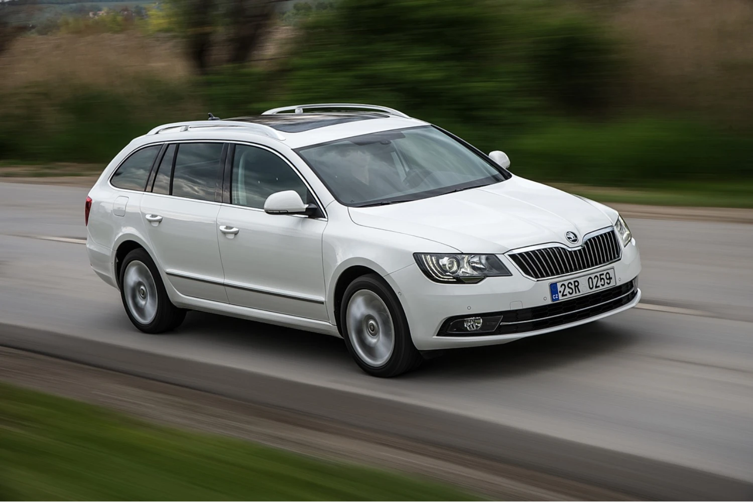 From 2001 to 2026: The Škoda Superb Marks 25 Years of Big-Car Thinking in Glasgow