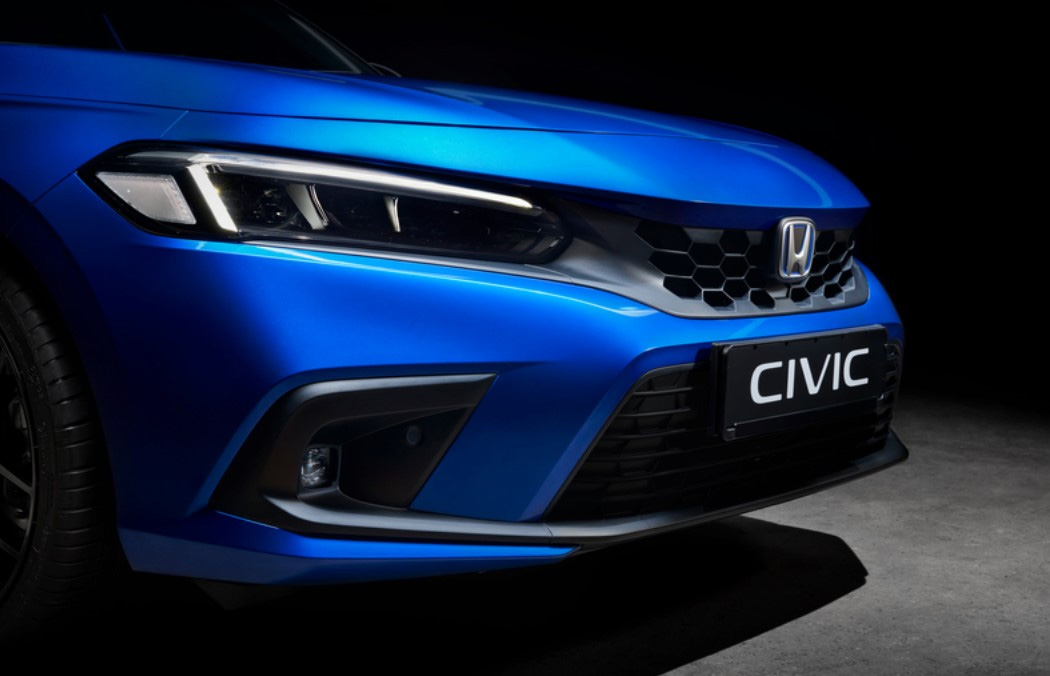 Honda Civic e:HEV wins ‘Best Hybrid’ at the 2024 Carbuyer Best Car Awards